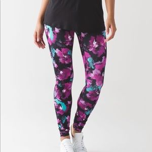 Wunder Under Midnight Bloom Black Deep Fuschia